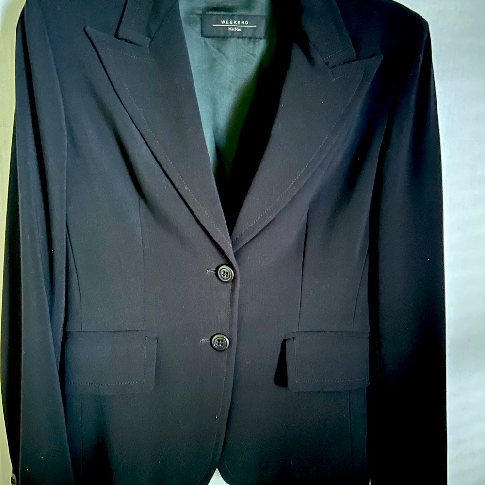 MaxMara Weekend Black Blazer. Size 10. Excellent condition.